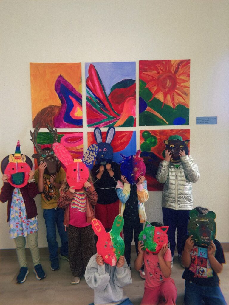 12.CreativeCreatures Group